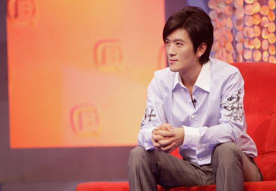 杨子做客波士堂揭密真实身份笑称自己是异类