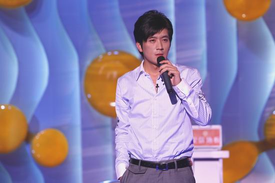 杨子做客波士堂揭密真实身份笑称自己是异类