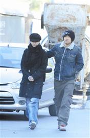  夏雨袁泉 调 分手 再高调复合 二人暧昧一起看房