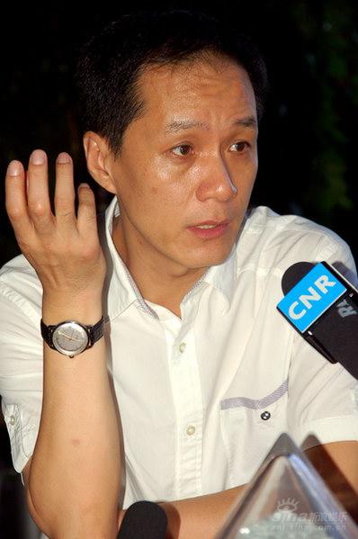 冯远征自曝德国留学未毕业