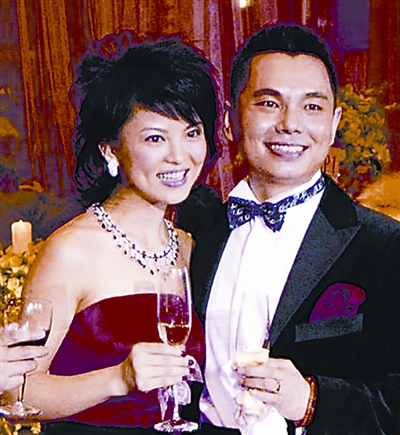 李湘与李厚霖曾经风光 如同"狼来了"的故事一样, 当拿个人隐私博曝光