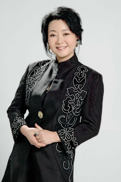 萨日娜再战影坛 新形象颠覆自我(图)