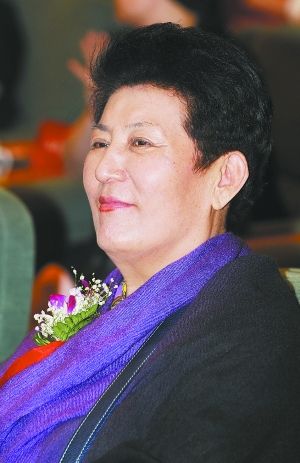 德德玛:13年心脑血管疾病没复发 全靠心态好