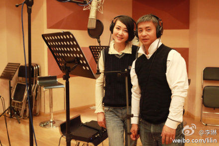 李琳与老公李大双情侣装出镜