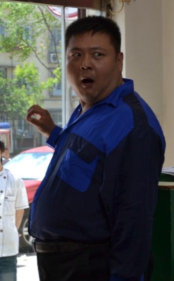 骆佳出演贪色老板