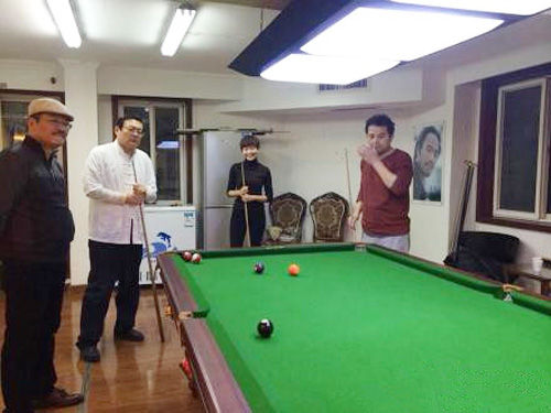 紫檀毕福剑切磋球技