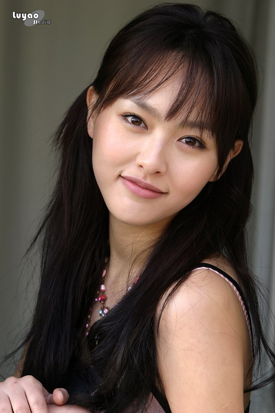 组图：唐嫣绝美写真曝光“夏娃”的甜美与诱惑