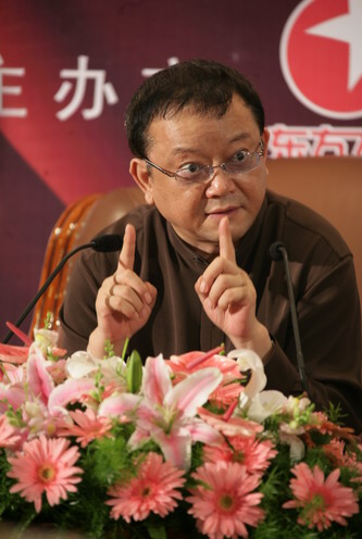 王刚劝好男不要太儿女情长年轻人就要狠(组图)
