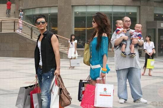 黄晓明助阵冯小刚公益宣传片帮助陌生人(组图)