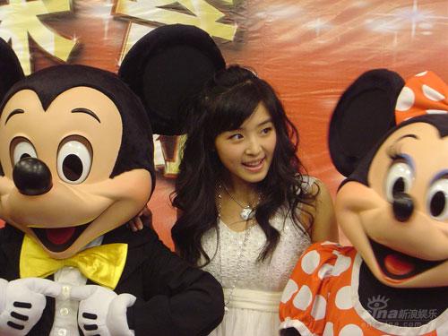 张含韵想当老板开书店 卡通人物最爱人鱼(组图