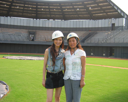 龚蓓苾出任奥运明星志愿者 揭密奥运场馆(组图