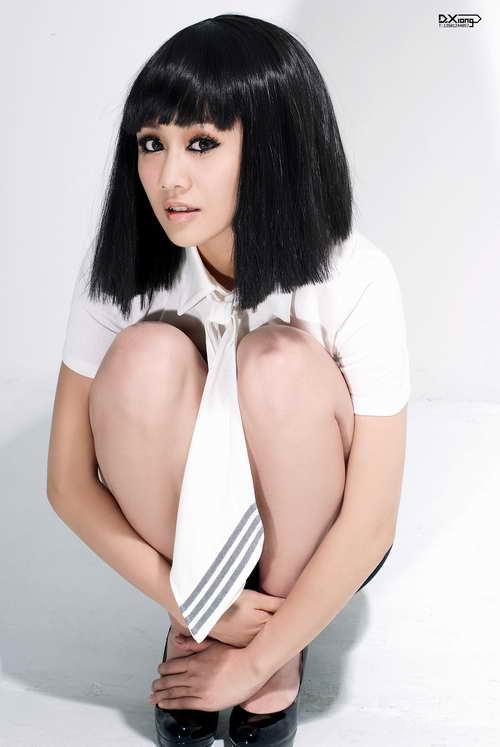 组图：刘芸变身华美芭比无意识性感成诱惑达人