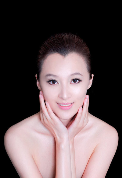 “穿普拉达的女王”徐露传授育女心经(组图)