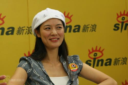 图文：马艳丽罗燕做客新浪聊特奥-搞怪表情