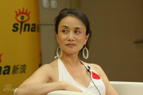 图文：马艳丽罗燕做客新浪聊特奥-凝视