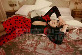 巩俐男性杂志风情写真网袜诱惑性感无边(组图)