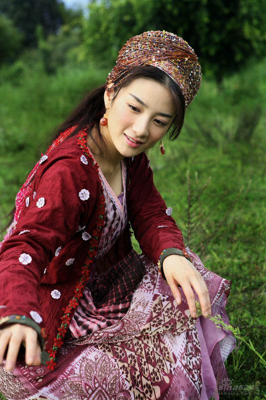 黄奕《神工》造型曝光形象百变妩媚妖娆(组图)
