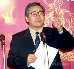 19日15时李健于小伟范宝俊做客聊特奥(组图)
