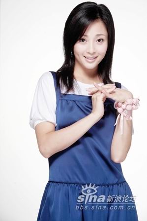 “酒窝美女”殷桃淑女写真尽展清新典雅(组图)
