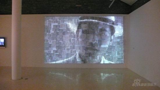 耿乐联合朋友举办画展展现非凡艺术气质(组图)