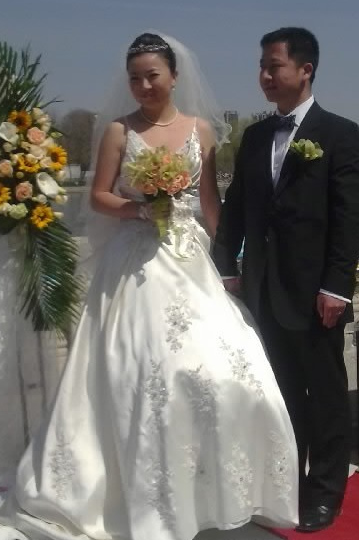 叶蓓大婚 图片来源:http://t.sina.com.cn/han1he