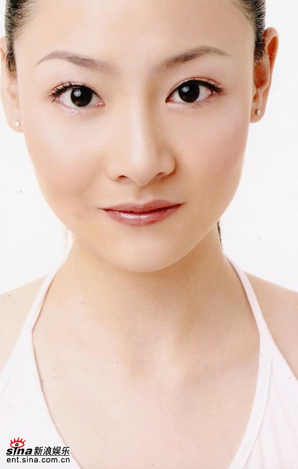 资料:中戏影视制作中心签约艺人--纳伊莎(组图