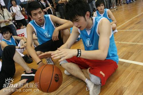 白袜帅哥| 新浪微群-总有一群_白袜帅哥,帅哥吃