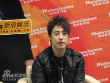 组图：潘玮柏做客新浪聊天室畅谈心中的好男儿