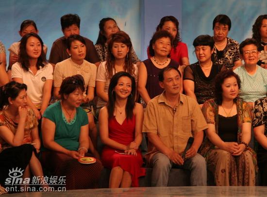 谢东与他名义上的父亲谢老