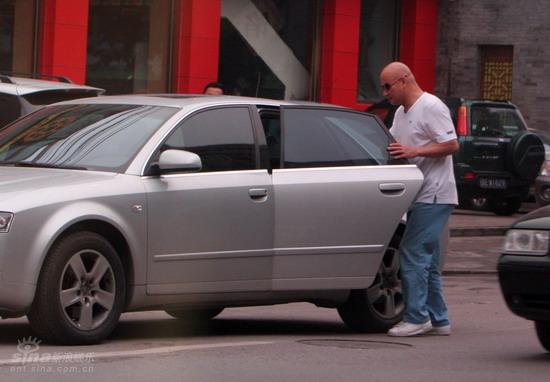 图文:孙俪变身邓超家庭主妇--接上陌生男人回家