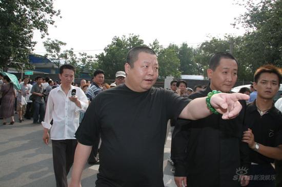 图文：各界名人悼念侯耀文-臧天朔梁天同到场