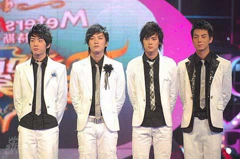 图文:加油好男儿4进3--4强表情凝重
