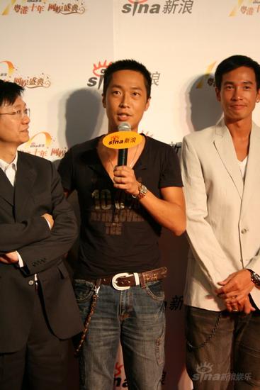 图文：《汇通天下》主演马浚伟接受媒体采访