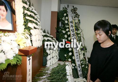 图文：李爱静祭奠仪式--文根英