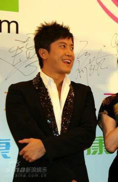 刘嘉玲关之琳上海出席活动 双双澄清谣言【图】