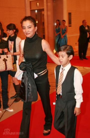 新浪获颁支持特奥荣誉机构 马艳丽对义拍不满