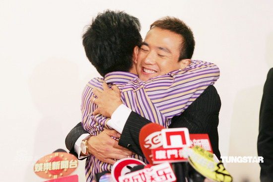 图文：刘畊宏大婚--吴宗宪刘畊宏深情拥抱