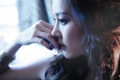 组图：成宥利纽约写真曝光气质动人冷艳娇媚