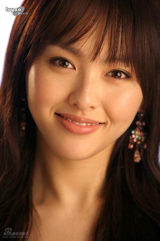 图文：唐嫣精彩写真--被网友誉为完美脸孔