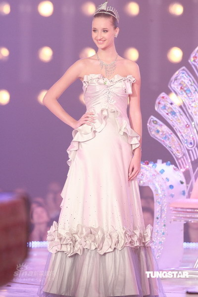 达莲娜-舒夫真高及意大利拉丁舞教练mirko