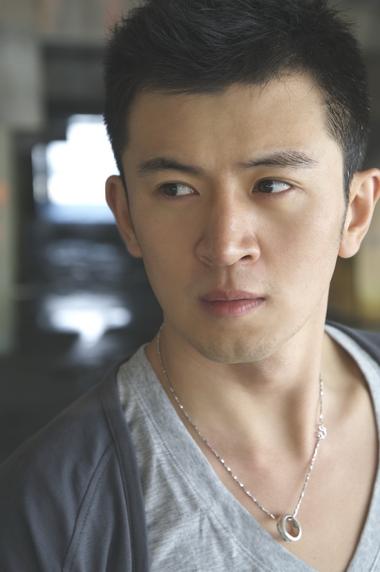 图文:郭家铭个人写真--专注眼神