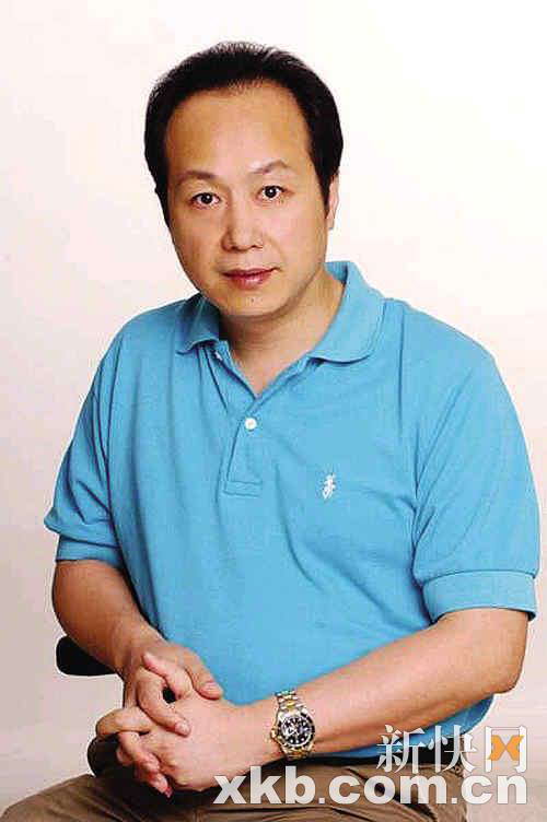 罗京辟谣:没那么严重也没动手术(组图)