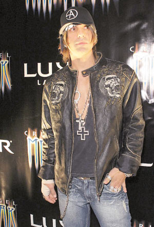 卡梅隆新男友魔术师克里斯竟是有妇之夫(附图