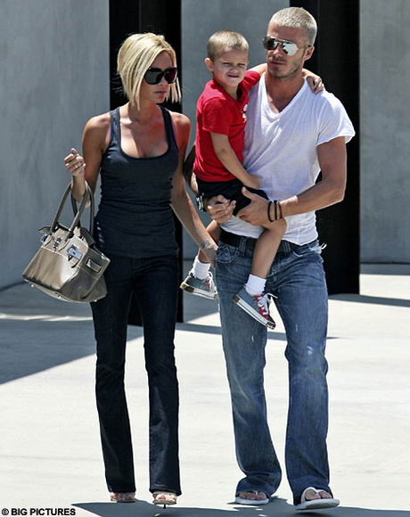 小贝夫妇洛杉矶幸福生活 适应新环境狂购物(图