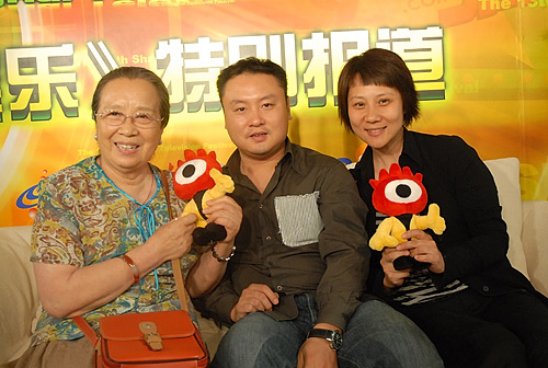 导演腾华涛、主演李明启田水聊《双面胶》_影音娱乐_新浪网