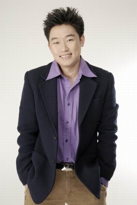 资料:《博客播客》主持人--张东