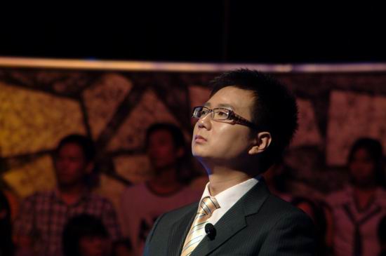 资料:《百万智多星》主持人李凡简介