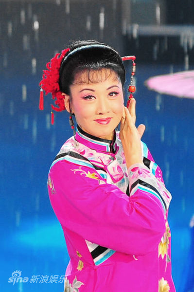 资料图片:安徽卫视春晚嘉宾-韩再芬