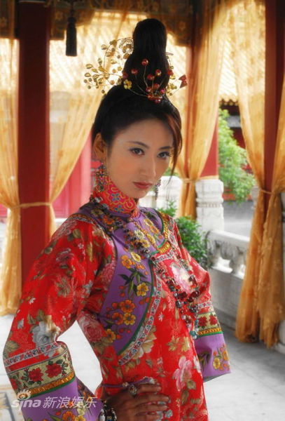 资料图片:《扇娘》主角-郭珍霓饰蔷薇格格
