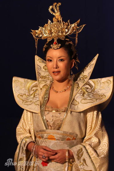 资料图片:《仙女湖》主角-彭丹饰王母